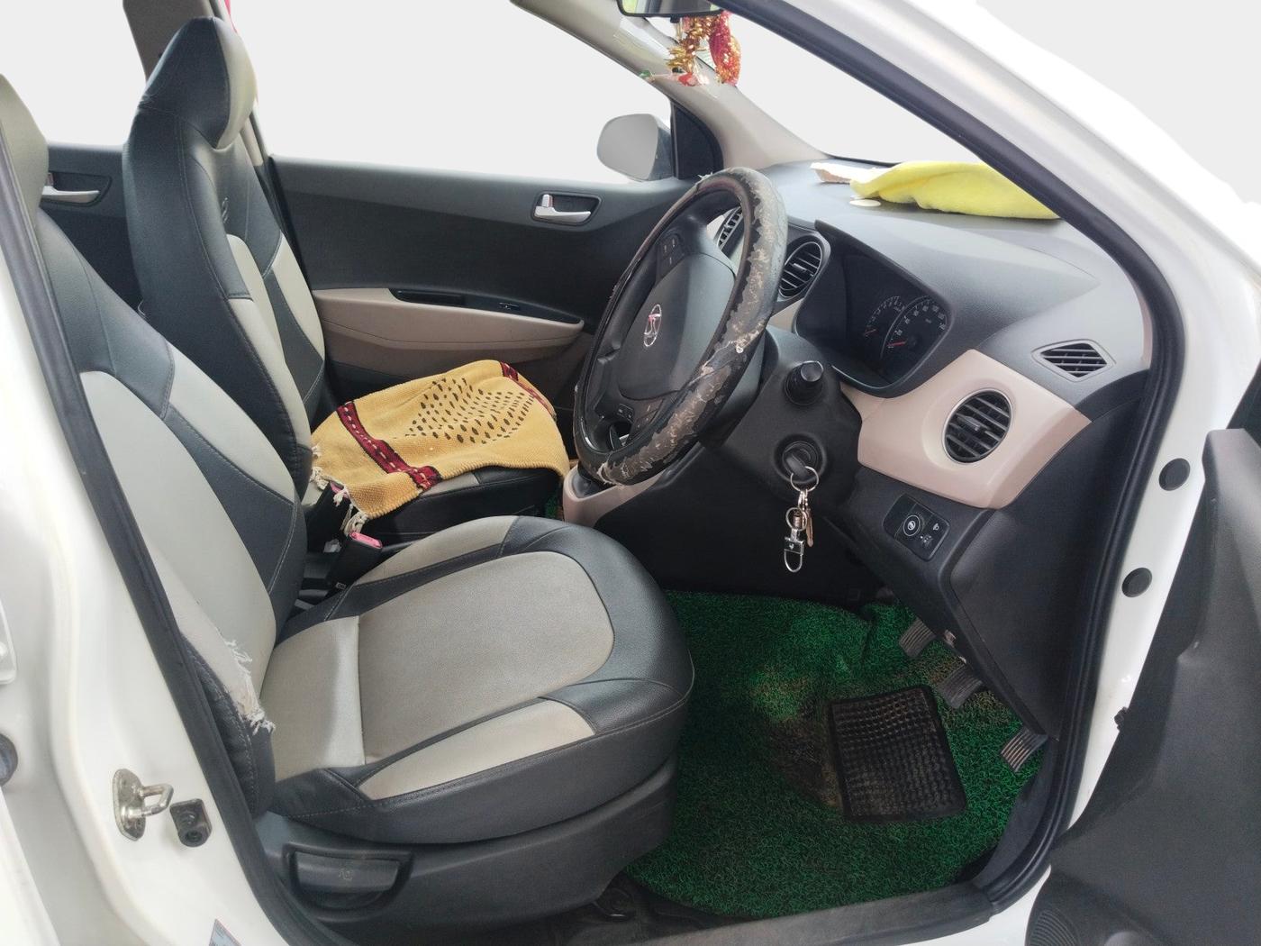 2019 Hyundai Grand i10 SPORTZ 1.2 KAPPA VTVT, Petrol, Manual, 68,431 km, interior