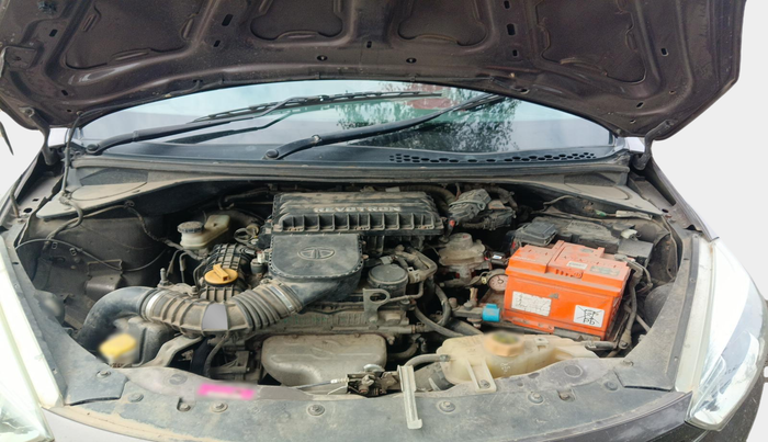 2018 Tata Tiago XT PETROL, Petrol, Manual, 1,06,156 km, exterior