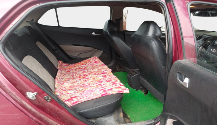 2015 Hyundai Grand i10 SPORTZ 1.2 KAPPA VTVT, Petrol, Manual, 1,39,877 km, interior