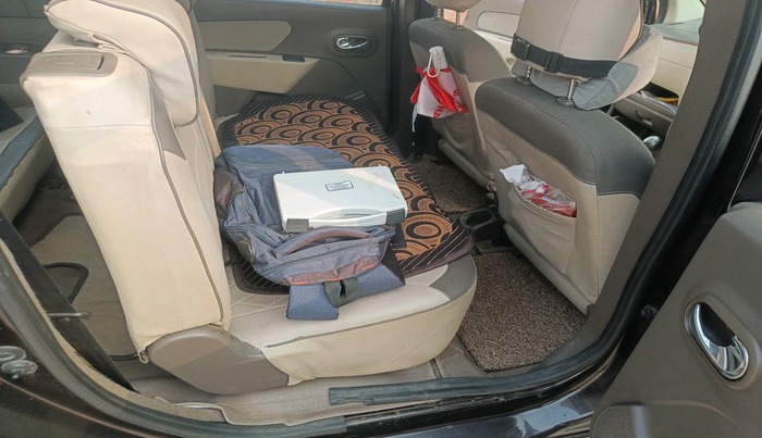 2015 Renault Lodgy 85 PS RXZ, Diesel, Manual, 1,58,264 km, interior