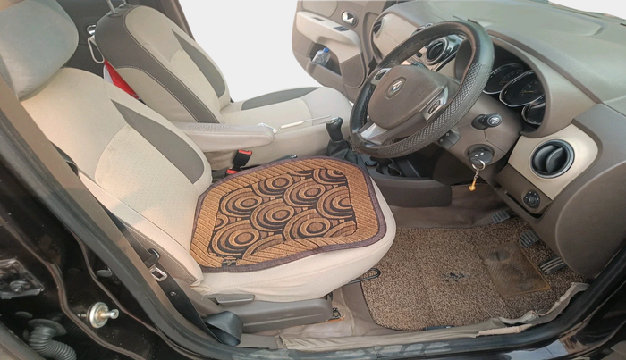 2015 Renault Lodgy 85 PS RXZ, Diesel, Manual, 1,58,264 km, interior