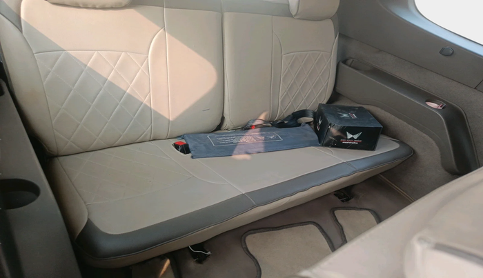 2015 Renault Lodgy 85 PS RXZ, Diesel, Manual, 1,58,264 km, interior