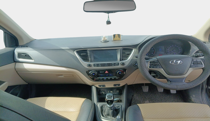 2017 Hyundai Verna 1.6 VTVT SX (O), Petrol, Manual, 1,84,716 km, interior