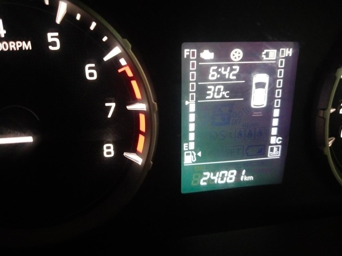 2022 Maruti BREZZA VXI SMART HYBRID, Petrol, Manual, 24,081 km, interior