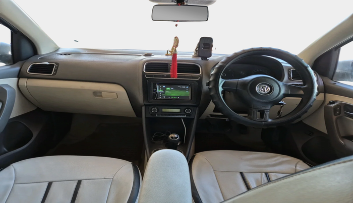 2011 Volkswagen Vento HIGHLINE DIESEL 1.6, Diesel, Manual, 1,42,941 km, interior