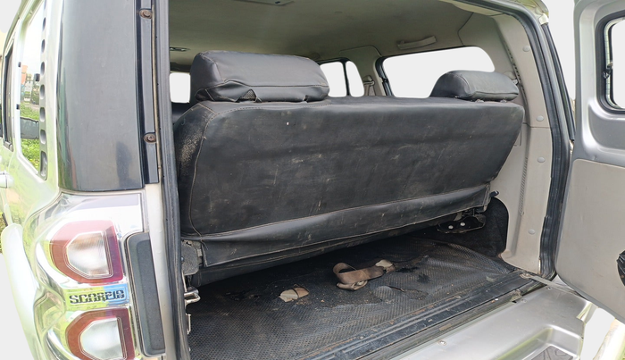 2016 Mahindra Scorpio S6 PLUS, Diesel, Manual, 2,69,781 km, exterior