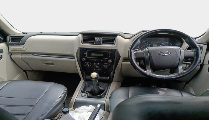 2016 Mahindra Scorpio S6 PLUS, Diesel, Manual, 2,69,781 km, interior