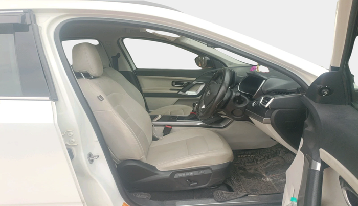 2023 Tata Safari XZA PLUS O 7STR, Diesel, Automatic, 50,567 km, interior