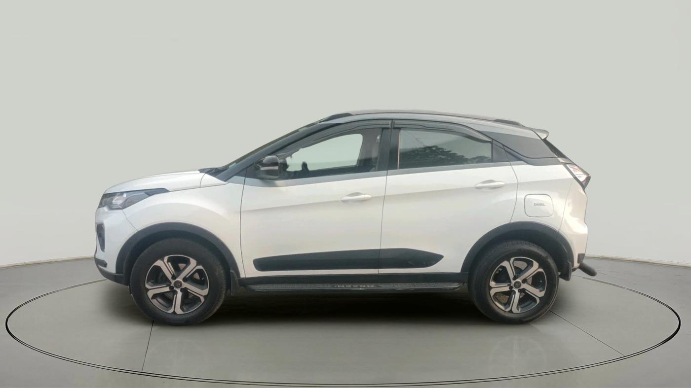 2022 Tata NEXON XZA PLUS (PREMIUM) DIESEL, Diesel, Automatic, 76,764 km, exterior