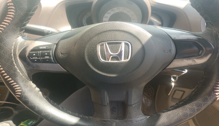 2013 Honda Brio S MT, Petrol, Manual, 1,42,673 km, interior