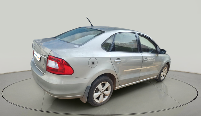 2014 Skoda Rapid 1.5 TDI CR ELEGANCE, Diesel, Manual, 1,31,401 km, exterior