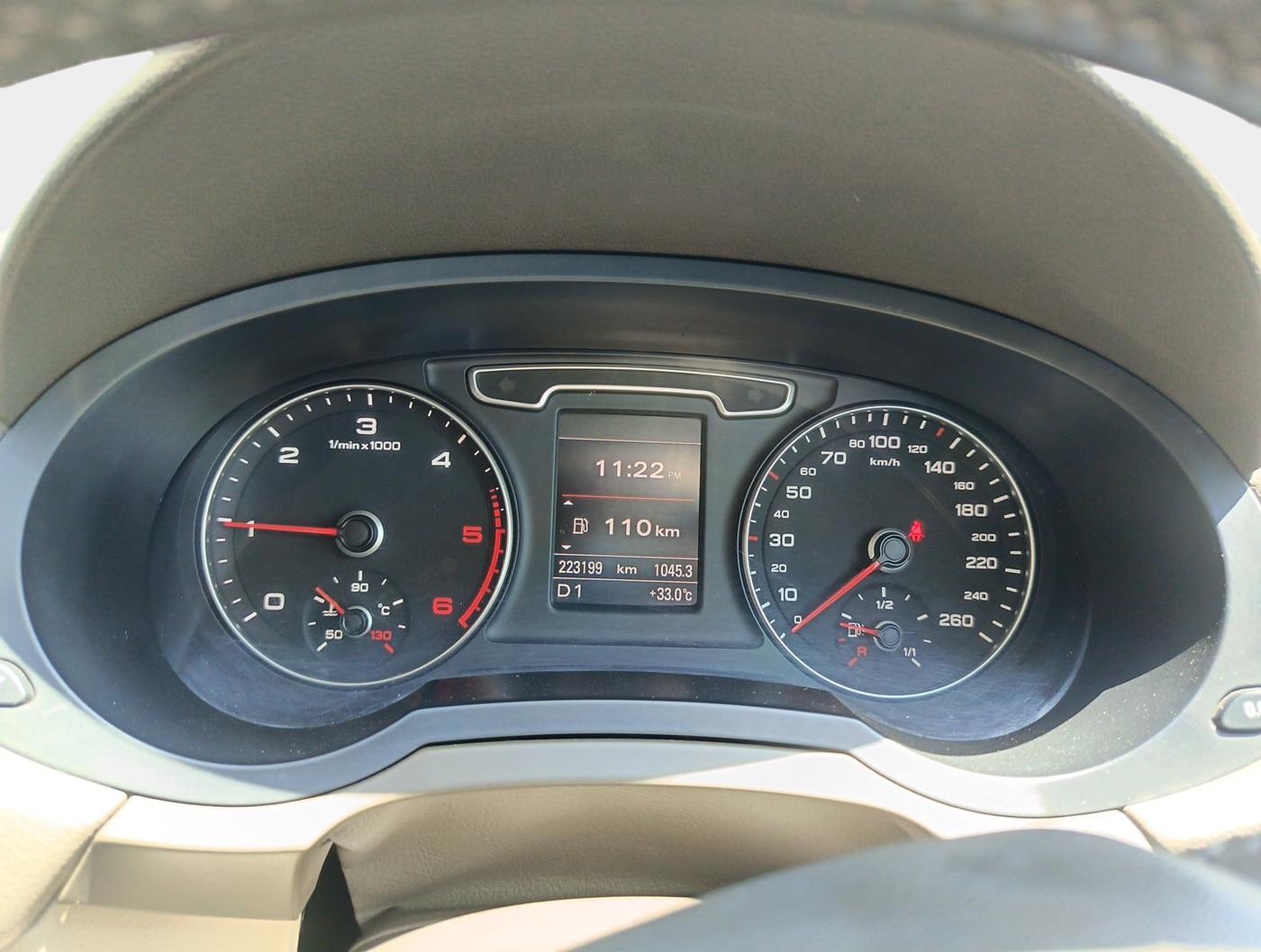 2012 Audi Q3 2.0 TDI QUATTRO, Diesel, Automatic, 2,25,334 km, interior