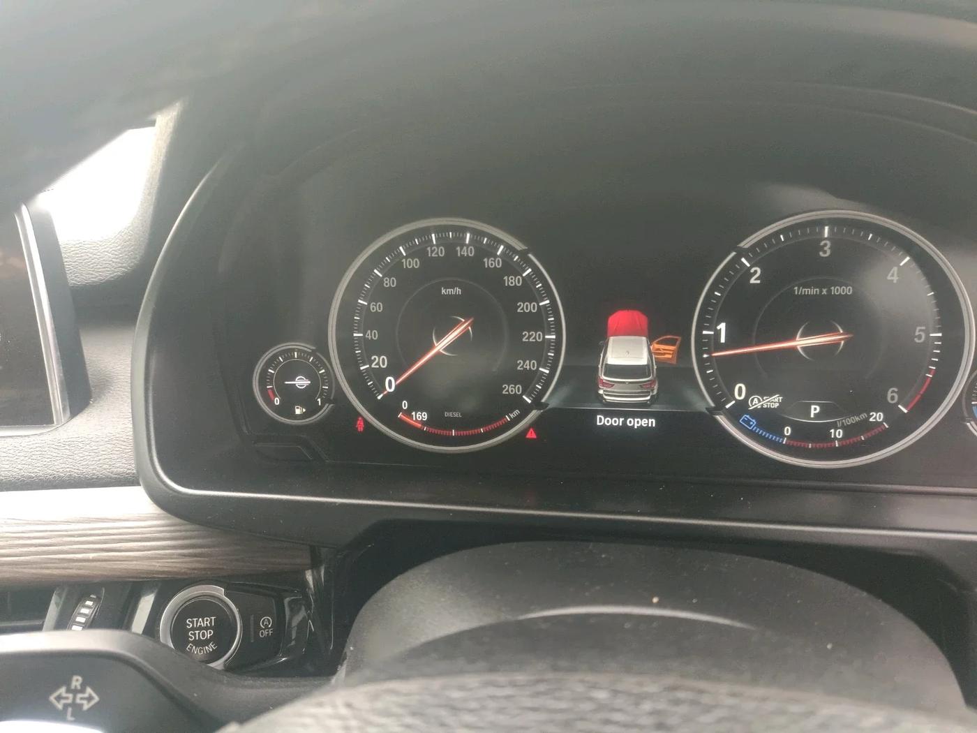 2016 BMW X5 XDRIVE30D DESIGN PURE 5 STR, Diesel, Automatic, 13,50,000 km, interior