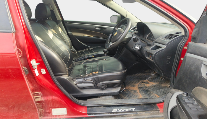2013 Maruti Swift ZDI, Diesel, Manual, 1,11,712 km, interior