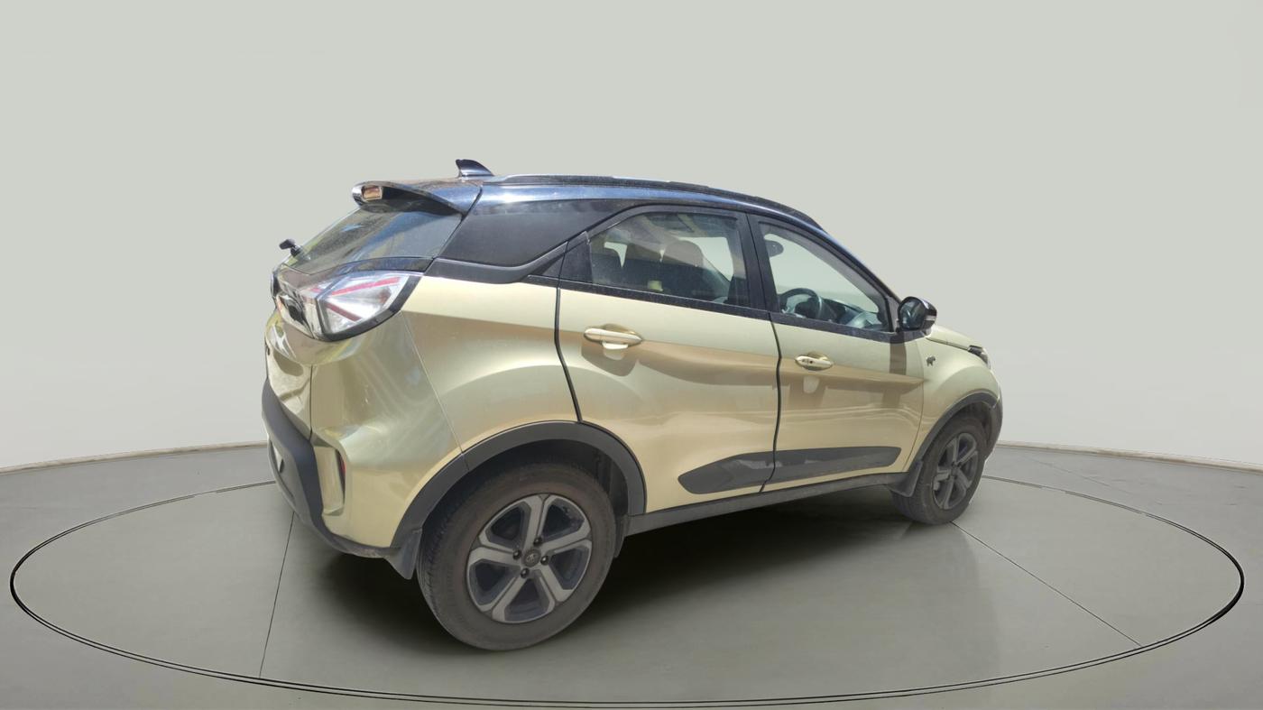 2022 Tata NEXON XZA PLUS (PREMIUM) KAZIRANGA DIESEL, Diesel, Automatic, 52,293 km, exterior