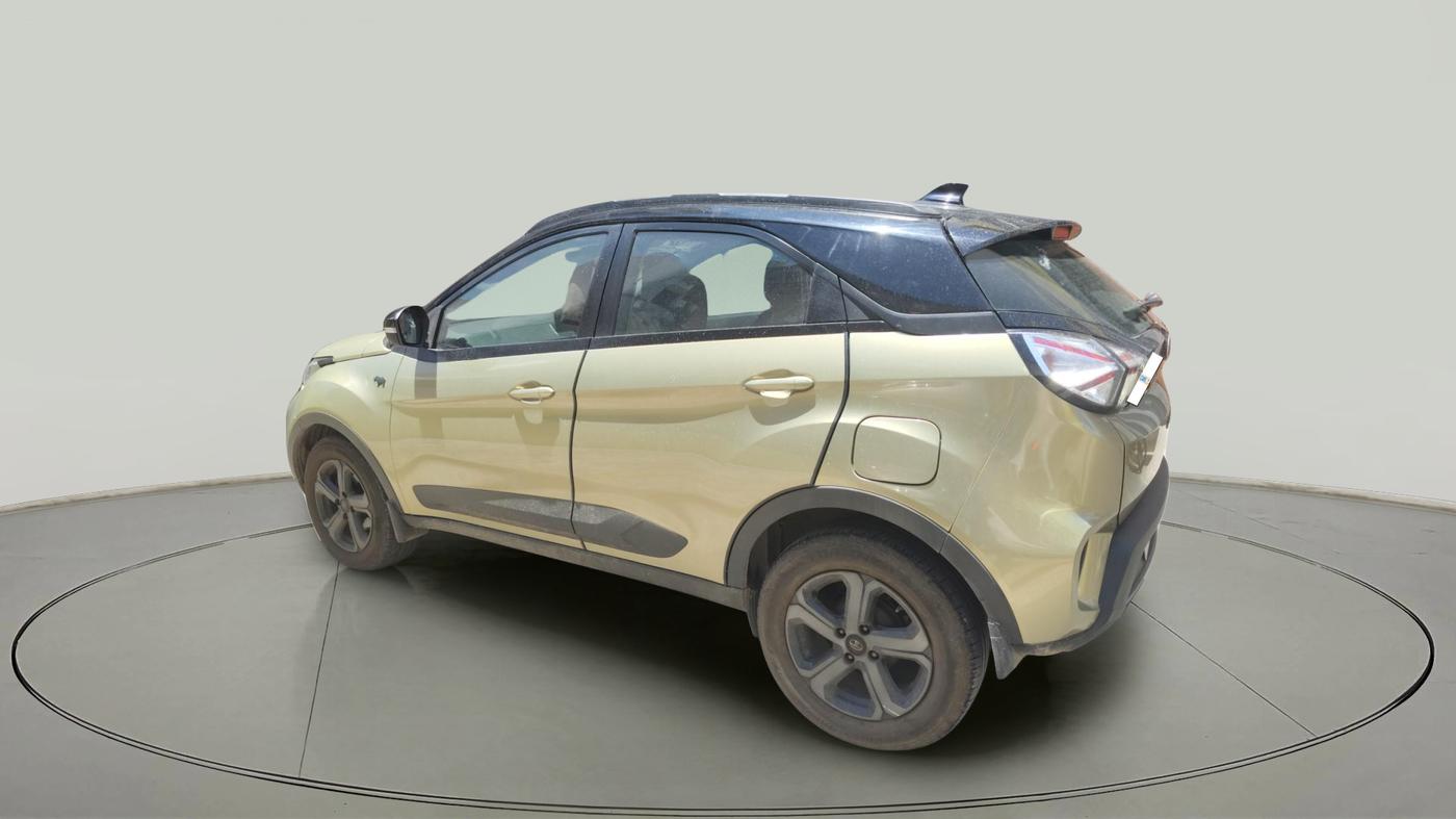 2022 Tata NEXON XZA PLUS (PREMIUM) KAZIRANGA DIESEL, Diesel, Automatic, 52,293 km, exterior