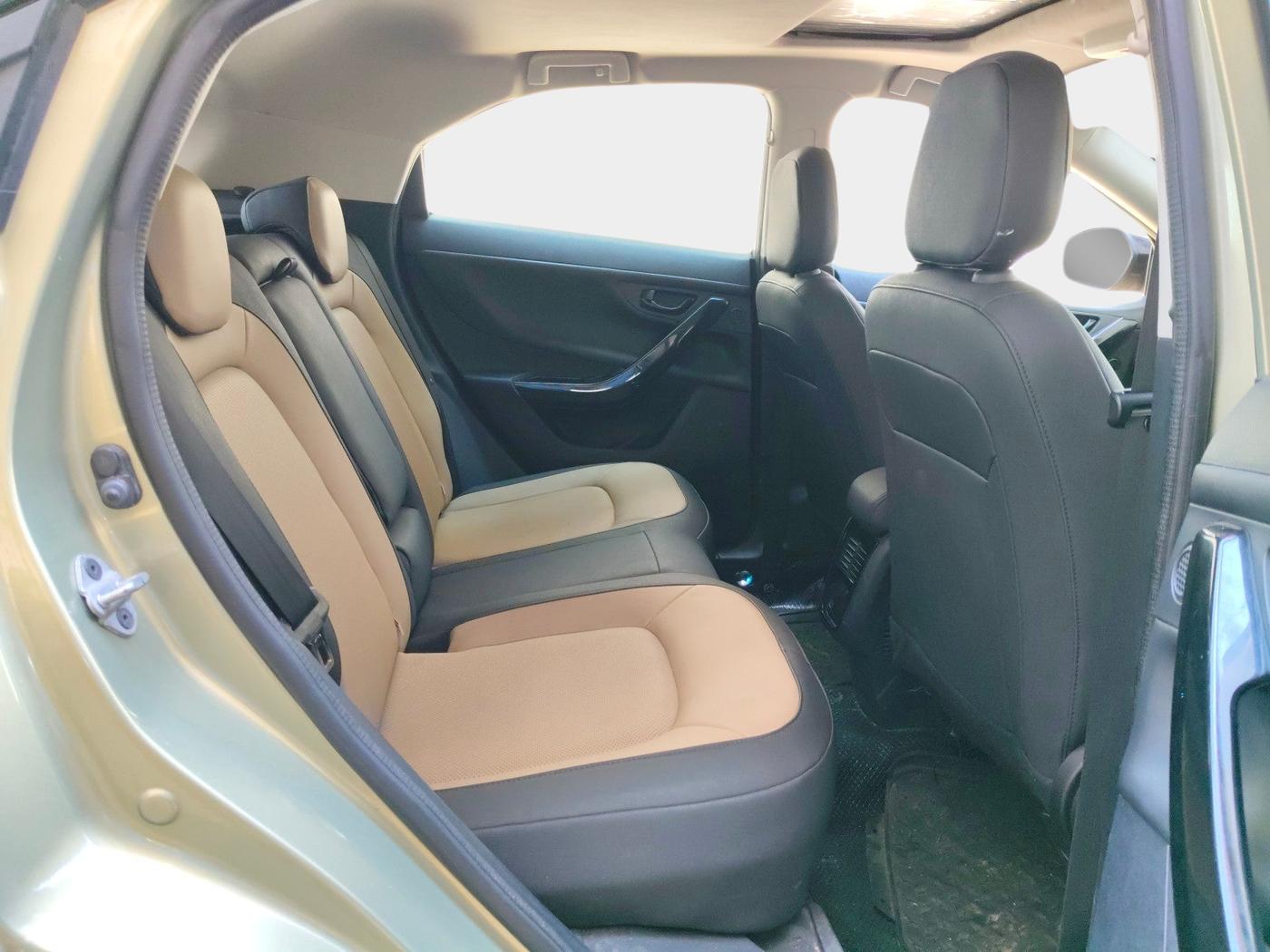 2022 Tata NEXON XZA PLUS (PREMIUM) KAZIRANGA DIESEL, Diesel, Automatic, 52,293 km, interior