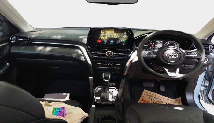 2024 Toyota URBAN CRUISER HYRYDER V AT NEO DRIVE, Petrol, Automatic, 8,005 km, interior
