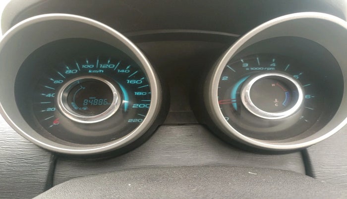 2016 Mahindra XUV500 W10 1.99, Diesel, Manual, 86,000 km, interior