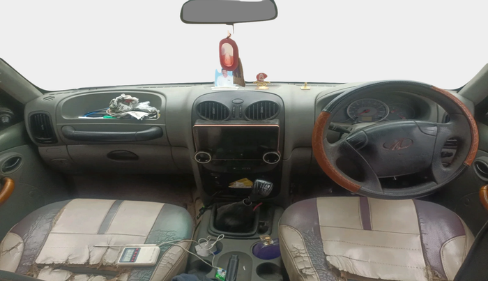 2011 Mahindra Scorpio LX, Diesel, Manual, 1,24,110 km, interior