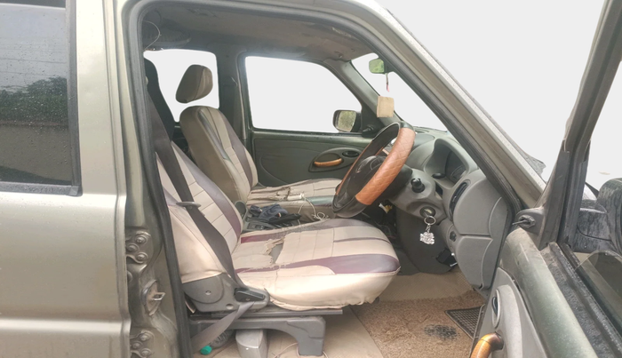 2011 Mahindra Scorpio LX, Diesel, Manual, 1,24,110 km, interior
