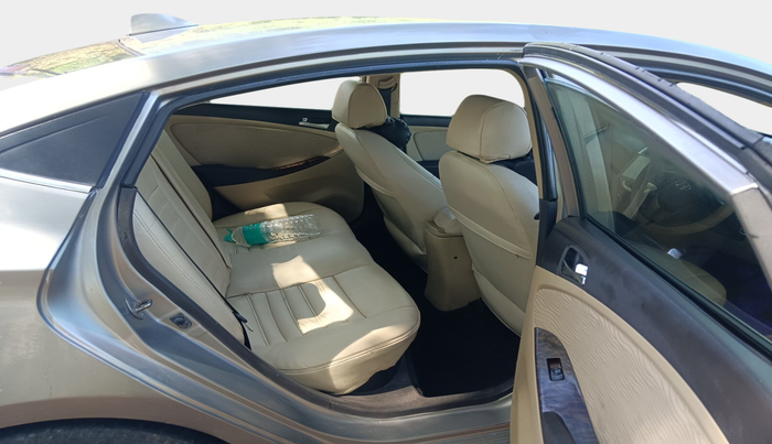 2012 Hyundai Verna FLUIDIC 1.6 CRDI SX, Diesel, Manual, 1,22,507 km, interior