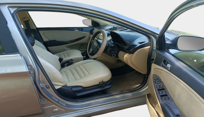 2012 Hyundai Verna FLUIDIC 1.6 CRDI SX, Diesel, Manual, 1,22,507 km, interior