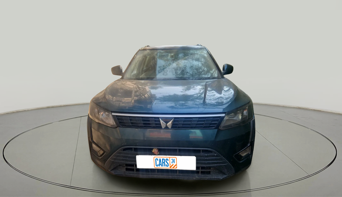 2019 Mahindra XUV300 W6 1.5 DIESEL, Diesel, Manual, 3,32,342 km, exterior