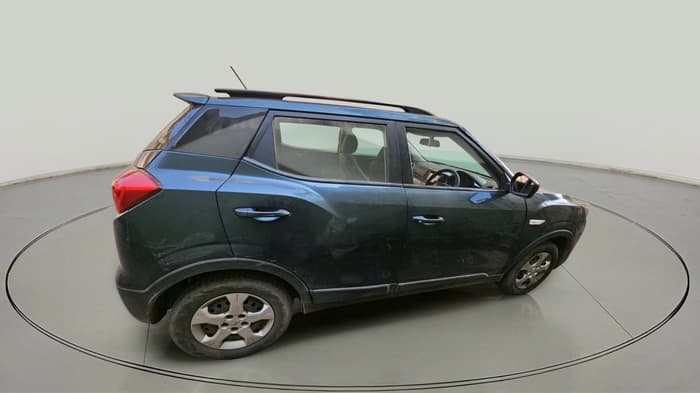 2019 Mahindra XUV300 W6 1.5 DIESEL, Diesel, Manual, 3,32,342 km, exterior