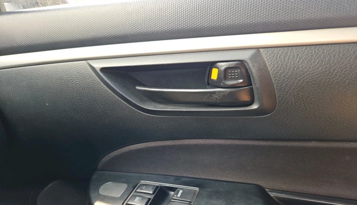 2017 Maruti Swift LXI (O), Petrol, Manual, 98,604 km, interior