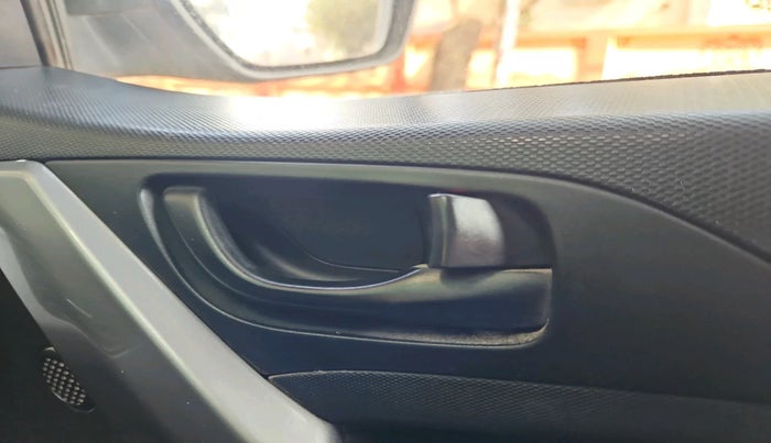 2023 Tata NEXON XM PETROL, Petrol, Manual, 75,186 km, interior