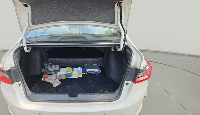 2022 Honda City 1.5L I-DTEC V, Diesel, Manual, 48,665 km, exterior