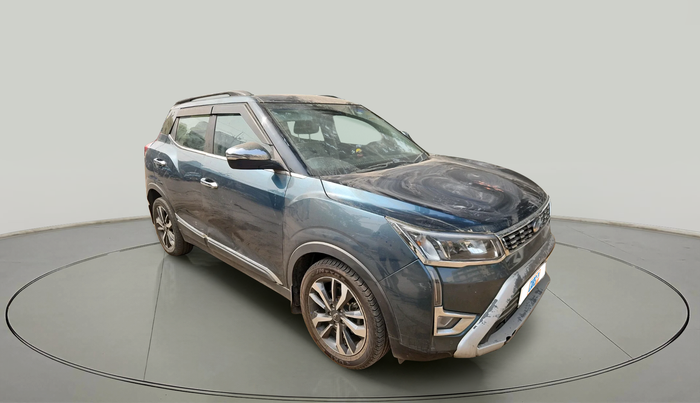 2021 Mahindra XUV300 W8 (O) 1.2 PETROL, Petrol, Manual, 79,653 km, exterior