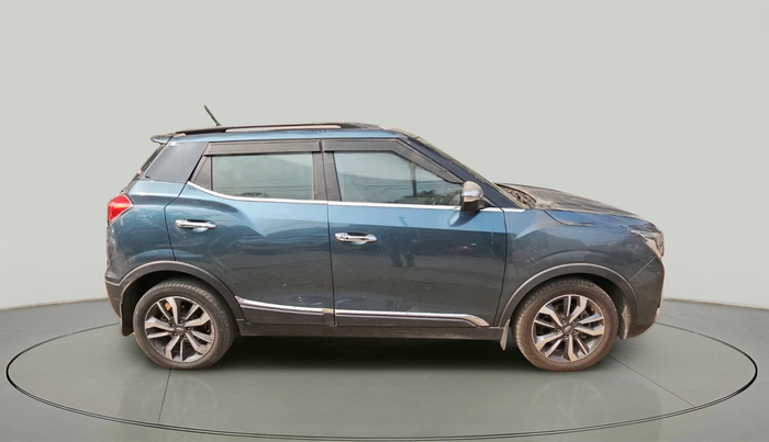 2021 Mahindra XUV300 W8 (O) 1.2 PETROL, Petrol, Manual, 79,653 km, exterior