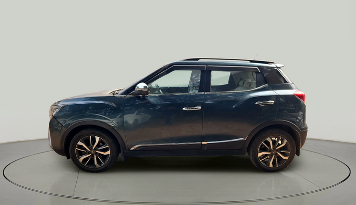 2021 Mahindra XUV300 W8 (O) 1.2 PETROL, Petrol, Manual, 79,653 km, exterior