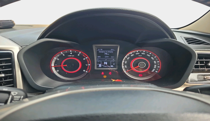 2021 Mahindra XUV300 W8 (O) 1.2 PETROL, Petrol, Manual, 79,653 km, interior