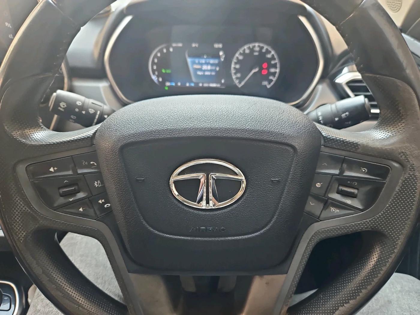 2021 Tata Harrier XZ 2.0L DARK EDITION, Diesel, Manual, 2,03,200 km, interior