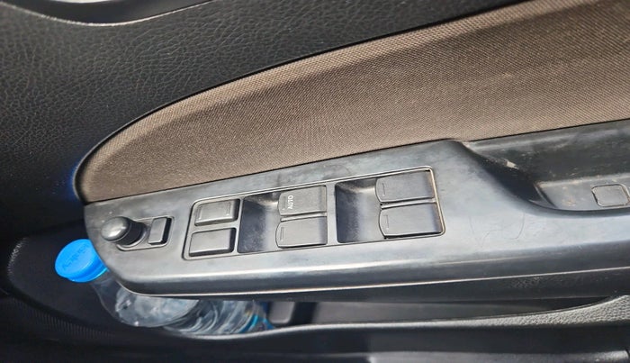 2016 Maruti Swift VXI, Petrol, Manual, 79,655 km, interior