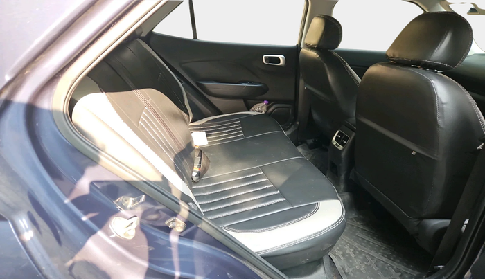 2020 Hyundai VENUE S+ 1.2, Petrol, Manual, 61,008 km, interior