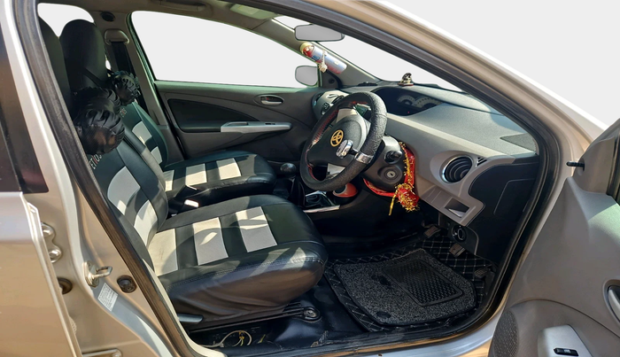 2011 Toyota Etios G, Petrol, Manual, 94,339 km, interior