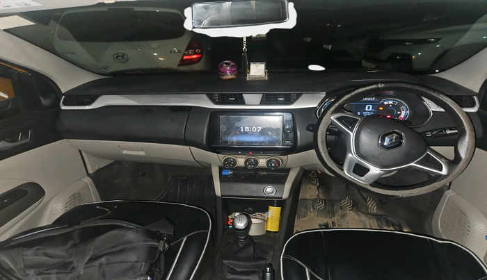 2019 Renault TRIBER RXZ, Petrol, Manual, 1,23,701 km, interior