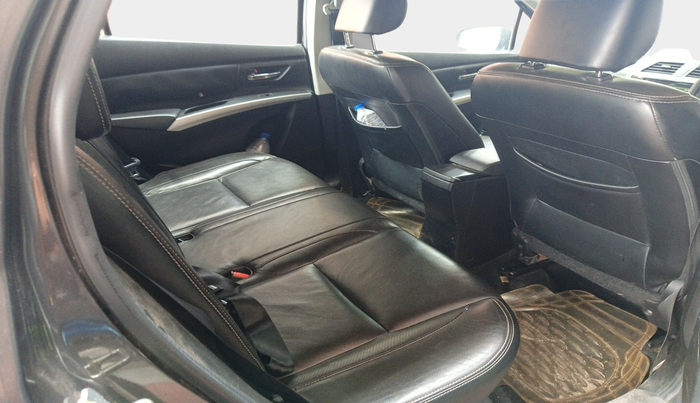 2015 Maruti S Cross ALPHA 1.3, Diesel, Manual, 87,585 km, interior
