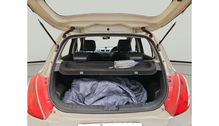 2017 Maruti Swift ZXI, Petrol, Manual, 1,35,058 km, exterior