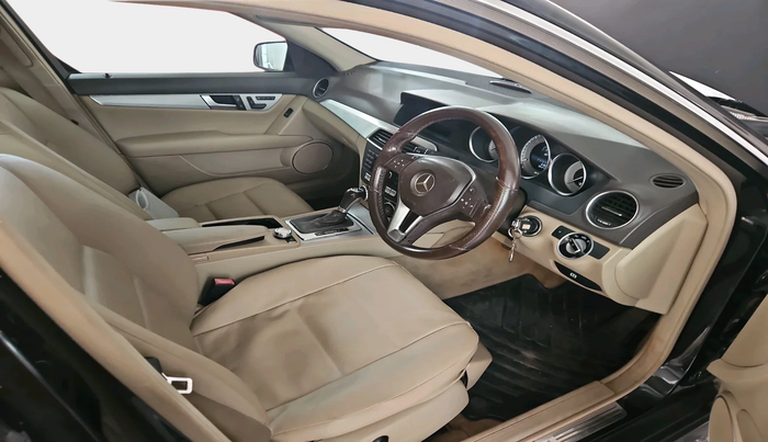 2014 Mercedes Benz C Class C 220 CDI AVANTGARDE, Diesel, Automatic, 60,226 km, interior