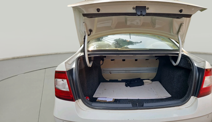 2019 Skoda Rapid AMBITION 1.6 MPI AT, Petrol, Automatic, 36,299 km, exterior