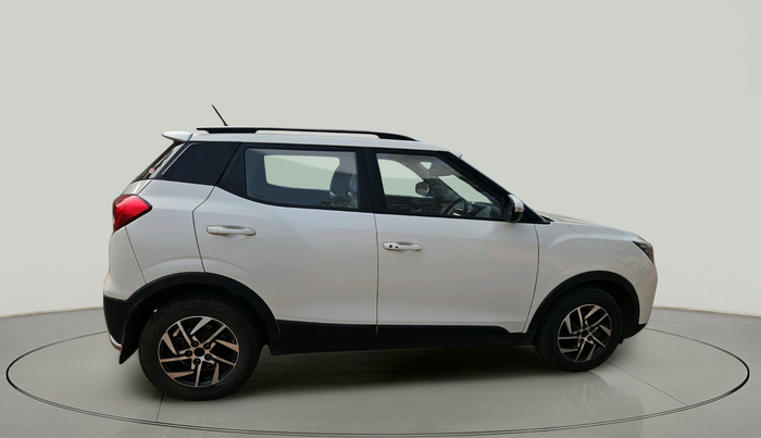 2022 Mahindra XUV300 W8 (O) 1.5 DIESEL, Diesel, Manual, 72,464 km, exterior