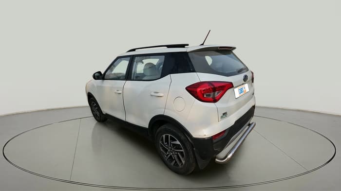 2022 Mahindra XUV300 W8 (O) 1.5 DIESEL, Diesel, Manual, 72,464 km, exterior