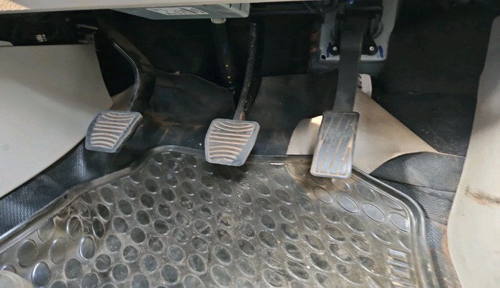 2022 Mahindra XUV300 W8 (O) 1.5 DIESEL, Diesel, Manual, 72,464 km, interior