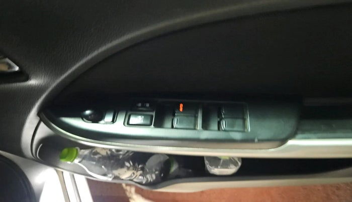 2017 Maruti Baleno ZETA DIESEL 1.3, Diesel, Manual, 95,756 km, interior