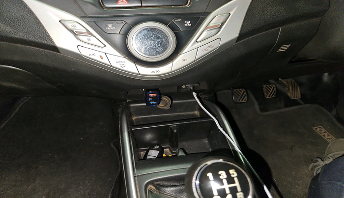 2017 Maruti Baleno ZETA DIESEL 1.3, Diesel, Manual, 95,756 km, interior